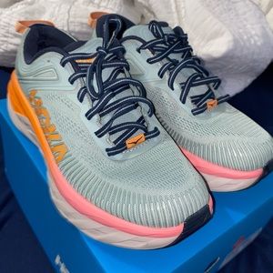 Hoka One One Bondi 7’s Wide 9.5 Women’s Tennis Shoes